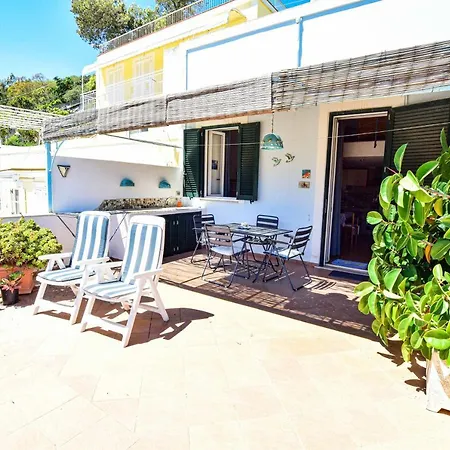 Holiday home Solemareponza Casa Laura Cala Feola